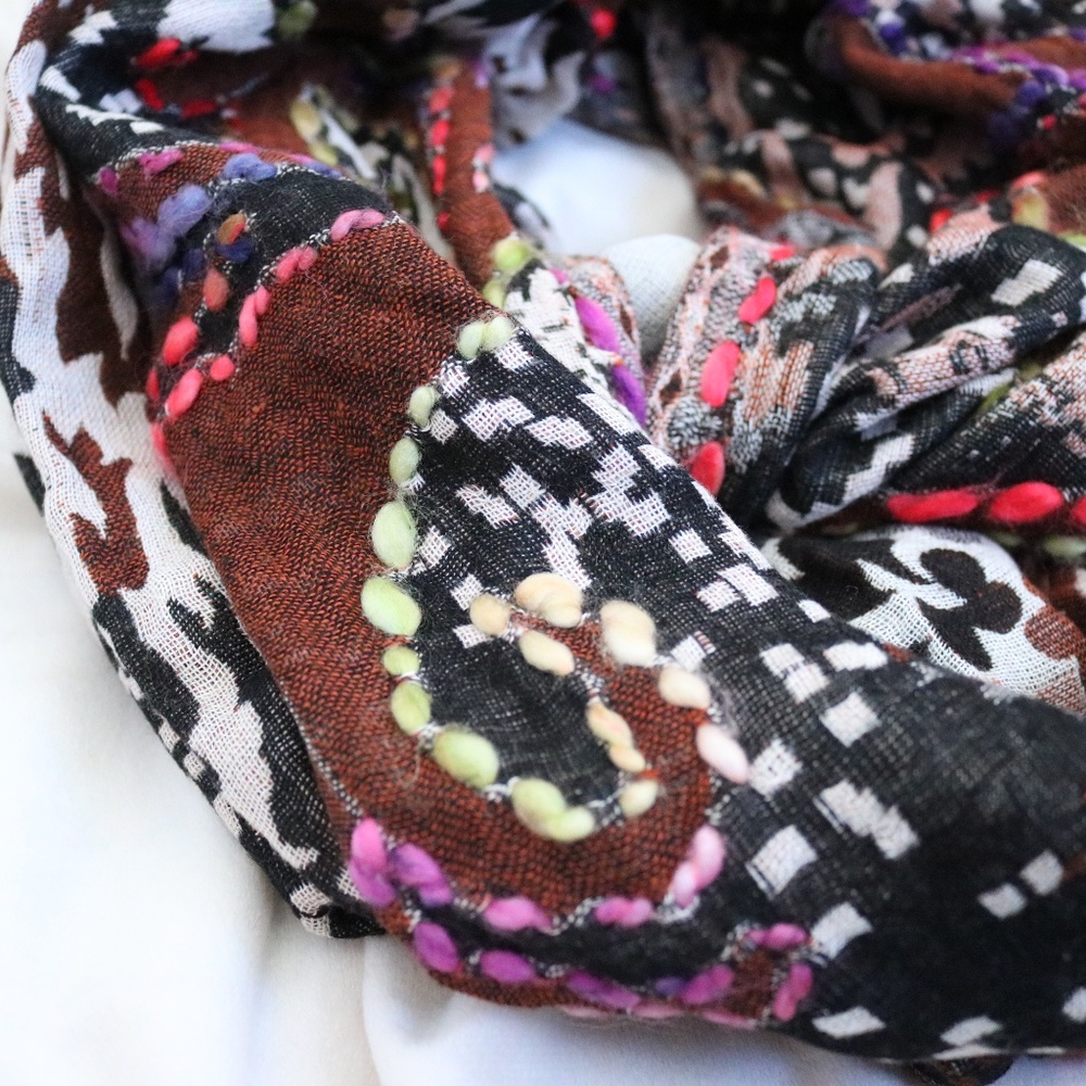 Multicolor Abstract Infinity Scarf - Picture 2 of 4